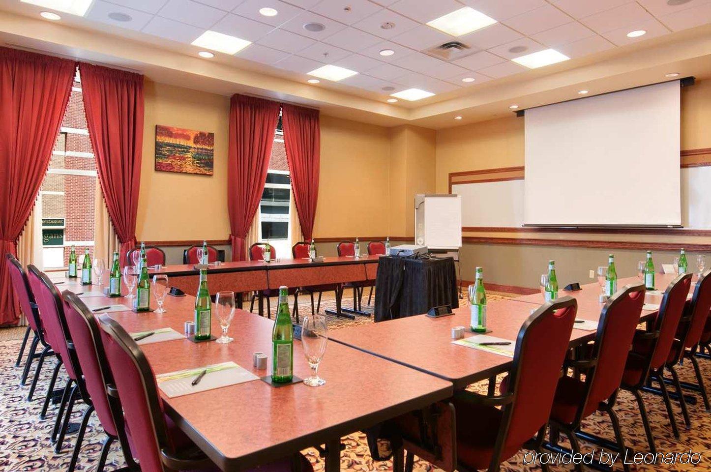 Hotel Hilton & Conference Center